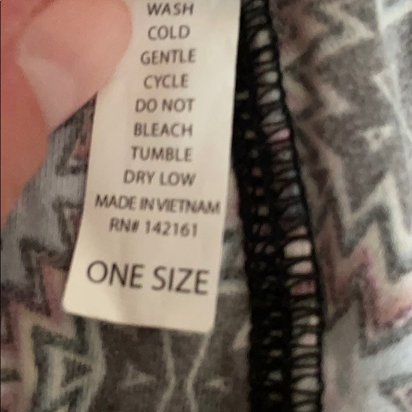 LuLaRoe OS Leggings - Picture 5 of 5